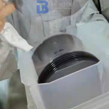 3 ίντσα 0.35mm ενιαία πλευρά γκοφρετών 64Y 128Y LiNbO3 που γυαλίζεται για το ΠΡΙΌΝΙ