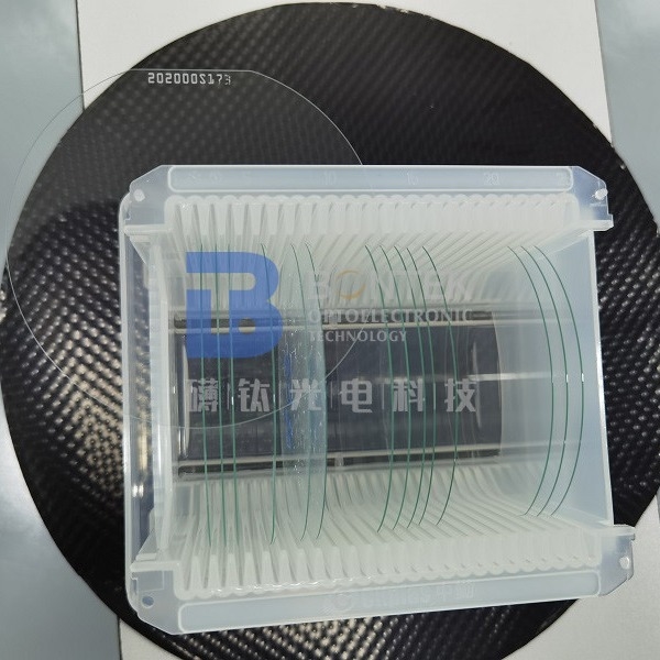 Υψηλή χημική γκοφρέτα 4 γυαλιού Borosilicate αντίστασης» 6» 8» για τις συσκευές MEMS