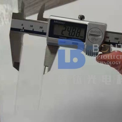Niobate λίθιου RA 1nm γκοφρέτα που χρησιμοποιείται στις ορατές Near-Infrared και μέσος-υπέρυθρες περιοχές